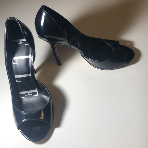 ELLE  Black patent vynil open toe pumps sz. 7.5 - Picture 4 of 8